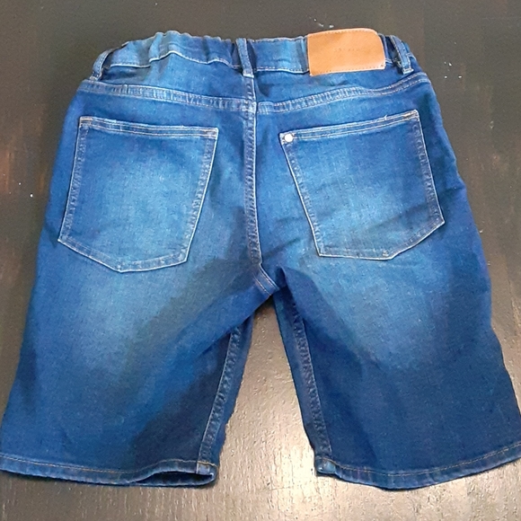 Jean - Picture 2 of 4